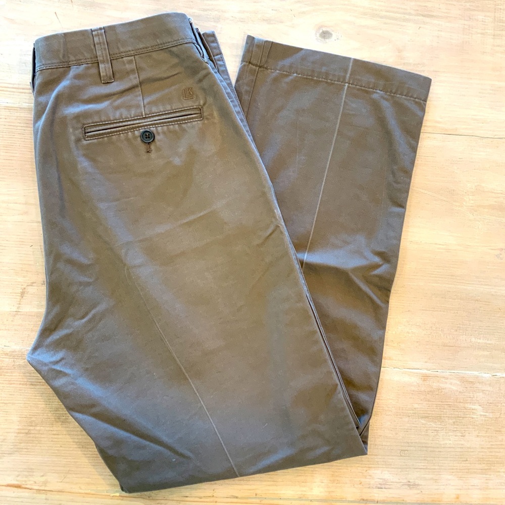 Haggar Men’s | 32 x 30 | Life Khaki | Straight |Gray